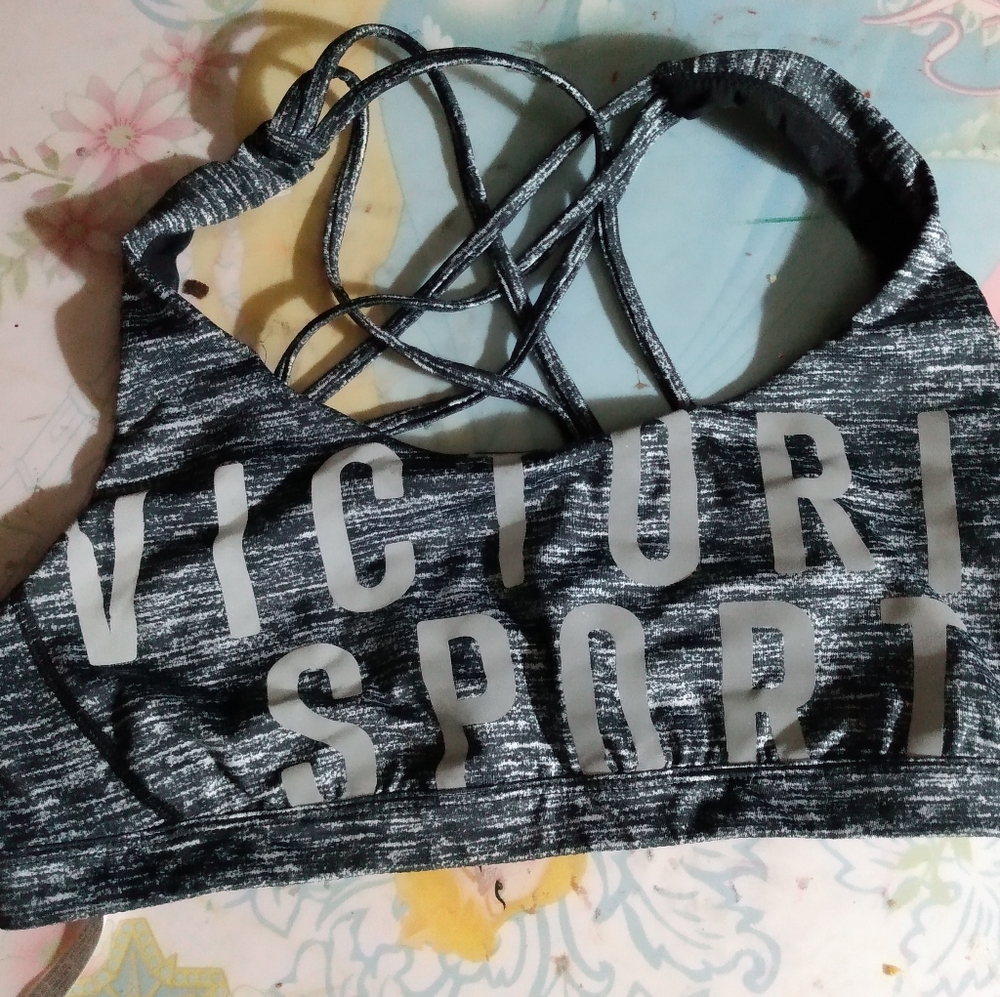 Victoria secret sports bra size small